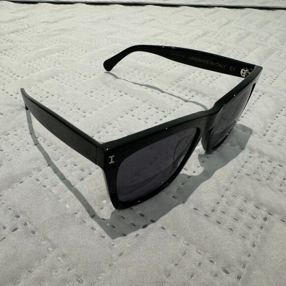 Illesteva Los Feliz Sunglasses - Black/Grey - Picture 4 of 14